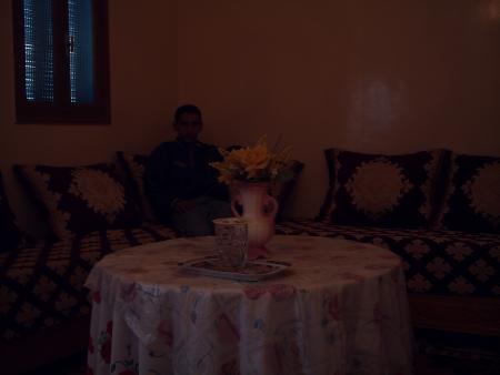 ahmed dans la  maison