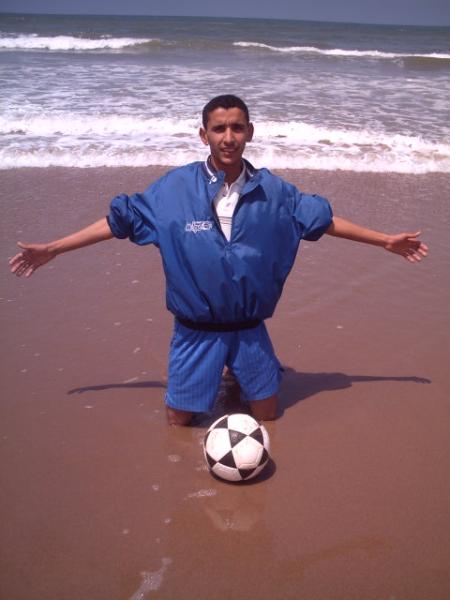 salut moi ahmed ds aglou j'ai jeu la ball