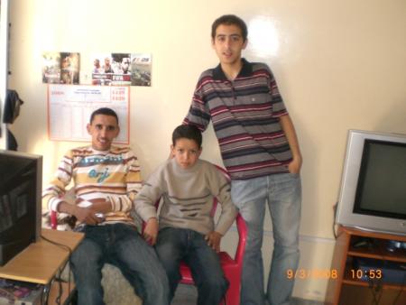 moi et mon cousain et mon amie faisal